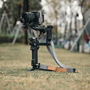2026-10-14 TBQP Báo Giá Hà Nội - HCM - SmallRig 4383C – Tay cầm kèm dây đeo vai giảm trọng lượng cho DJI RS5 RS4 RS3 RS2 11 SmallRig 4383C – Tay cầm kèm dây đeo vai giảm trọng lượng cho DJI RS5 RS4 RS3 RS2 chính hãng, hình ảnh thực tế mua tại HL Studio Phụ Kiện Studio 11